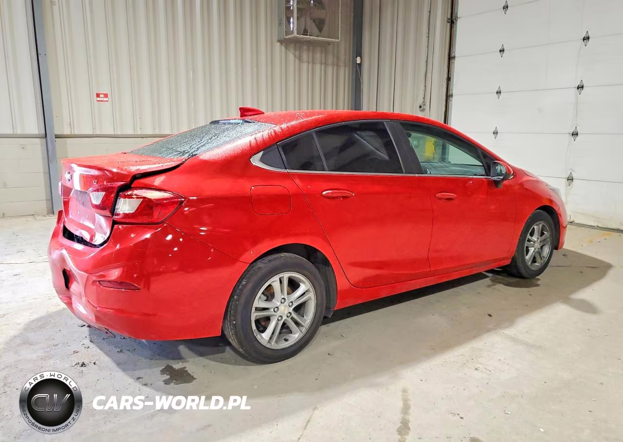 2018 Chevrolet Cruze Lt VIN:1G1BE5SM7J7239568 - 3