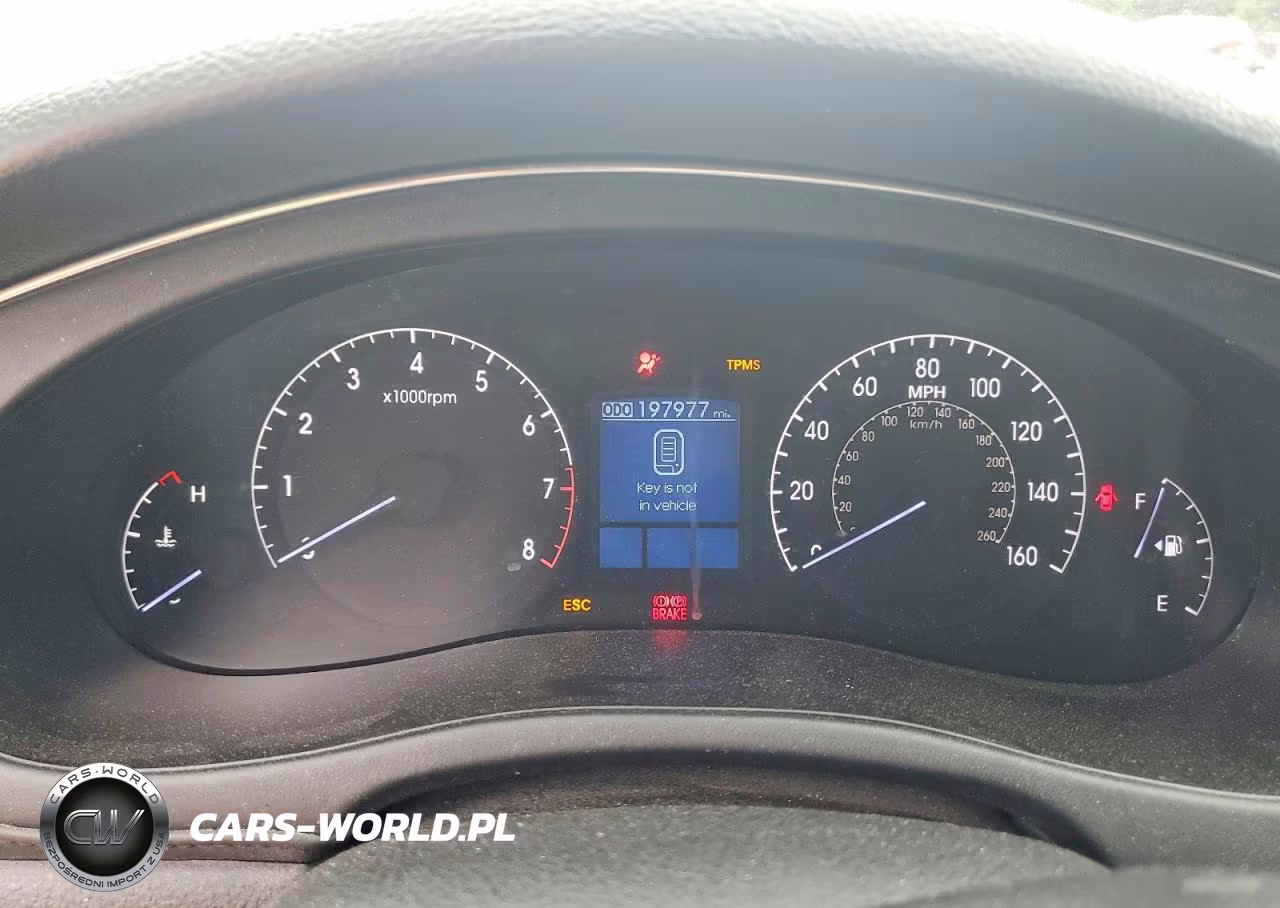 2012 Hyundai Genesis 3.8L VIN:KMHGC4DD5CU181308 - 9