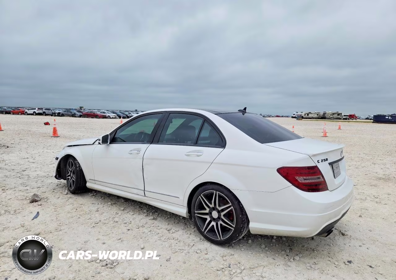 2013 Mercedes-Benz C 250 VIN:WDDGF4HB7DA802125 - 2