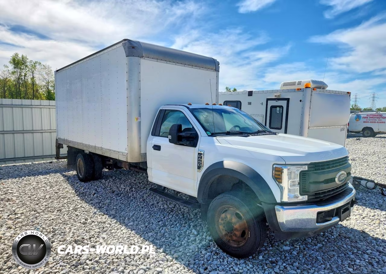 2018 Ford F450 Super Duty Box Truck VIN:1FDUF4GY9JDA02886 - 4