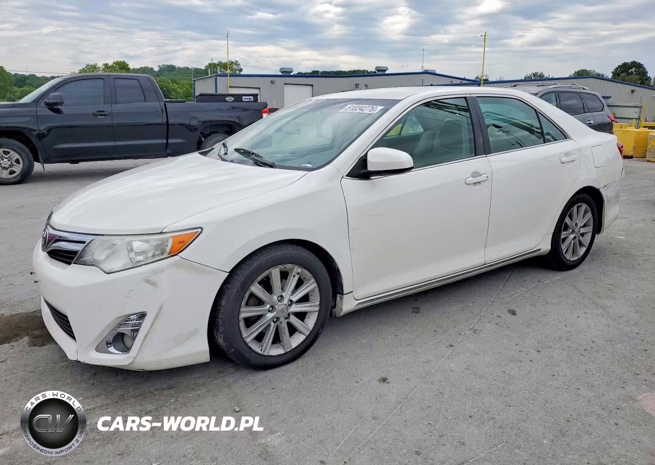 2014 Toyota Camry Hybrid Xle