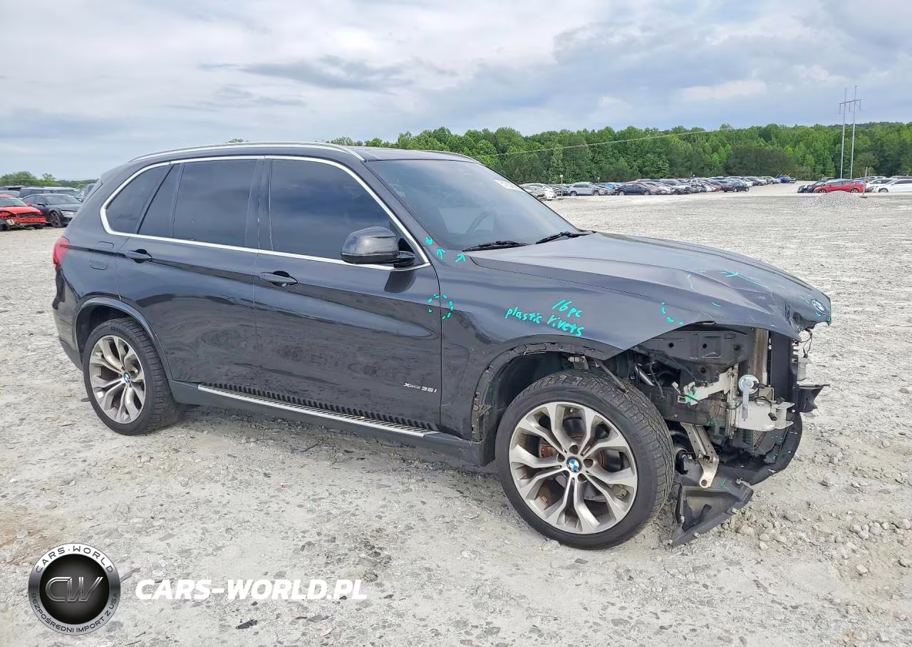 2017 BMW X5 xDrive35I VIN:5UXKR0C32H0V82083 - 4
