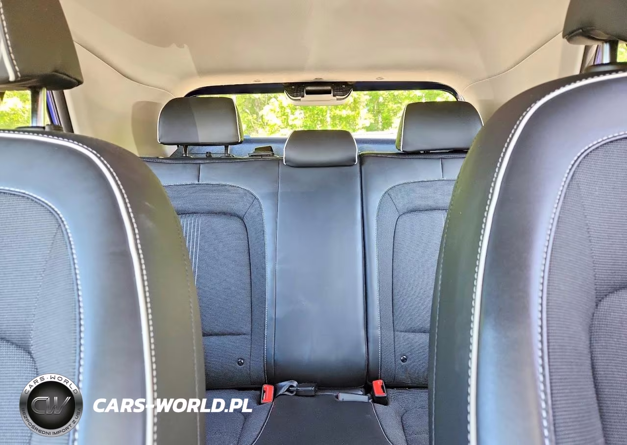 2022 Hyundai Venue Limited VIN:KMHRC8A35NU204441 - 10