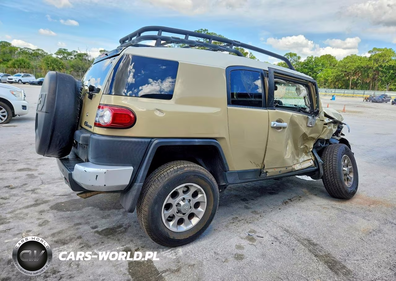 2012 Toyota Fj Cruiser Base VIN:JTEBU4BF4CK145682 - 3