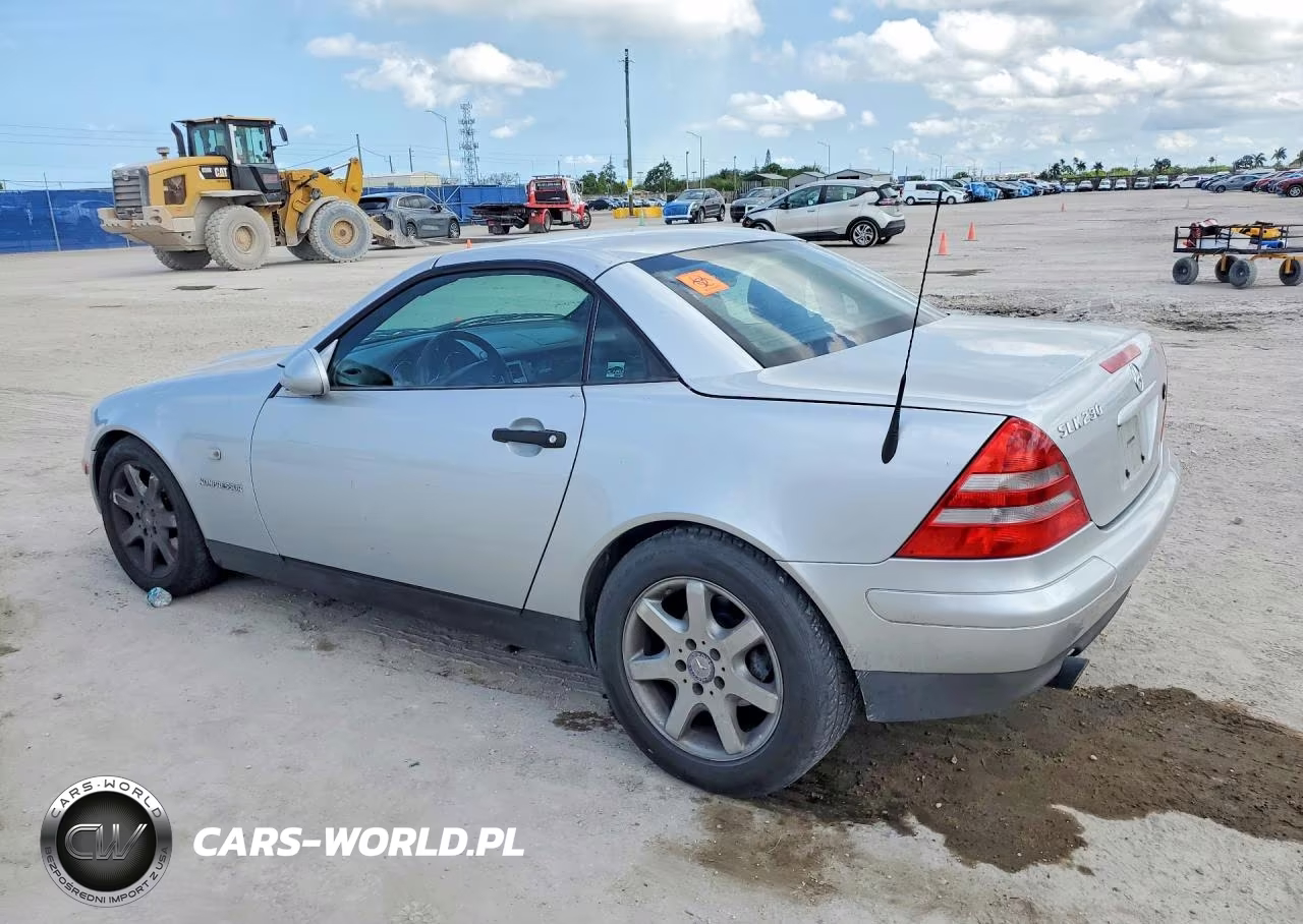 2000 Mercedes-Benz Slk 230 Kompressor VIN:WDBKK47F4YF163147 - 2