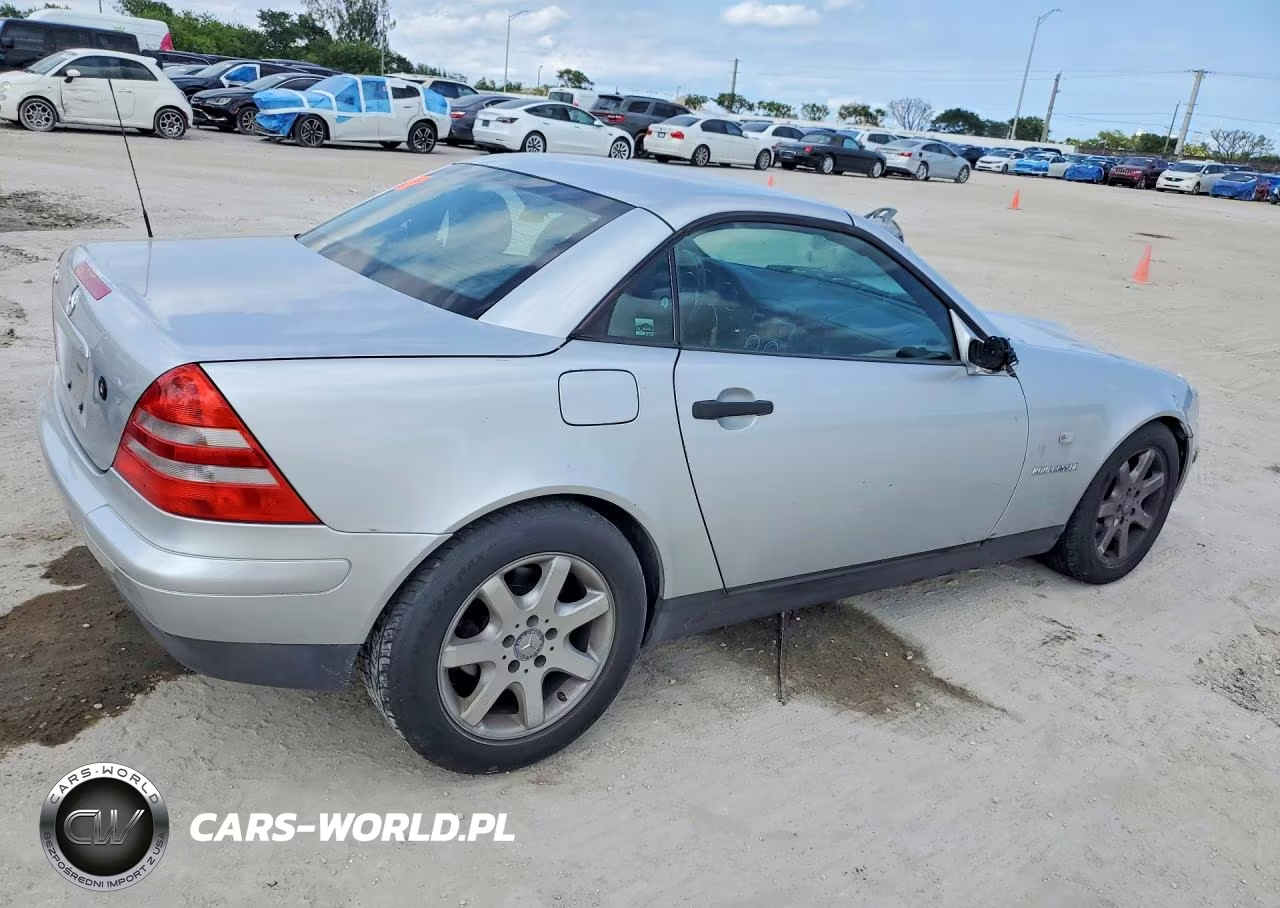 2000 Mercedes-Benz Slk 230 Kompressor VIN:WDBKK47F4YF163147 - 3