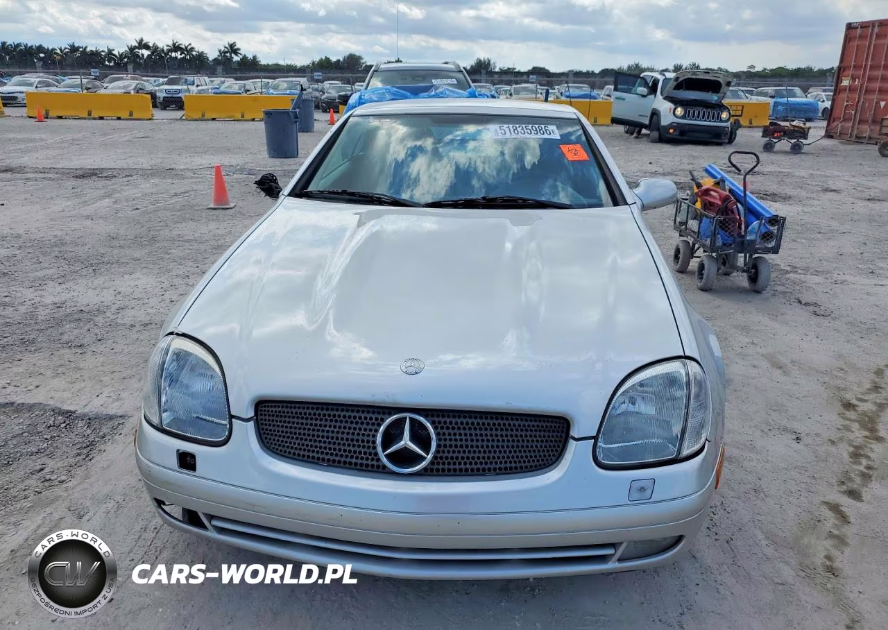 2000 Mercedes-Benz Slk 230 Kompressor VIN:WDBKK47F4YF163147 - 5