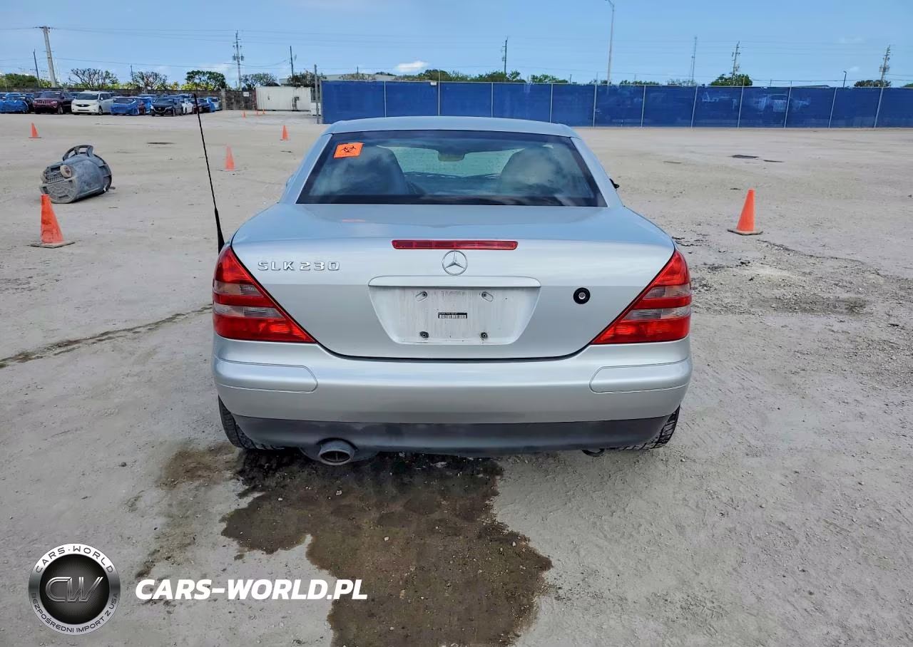 2000 Mercedes-Benz Slk 230 Kompressor VIN:WDBKK47F4YF163147 - 6