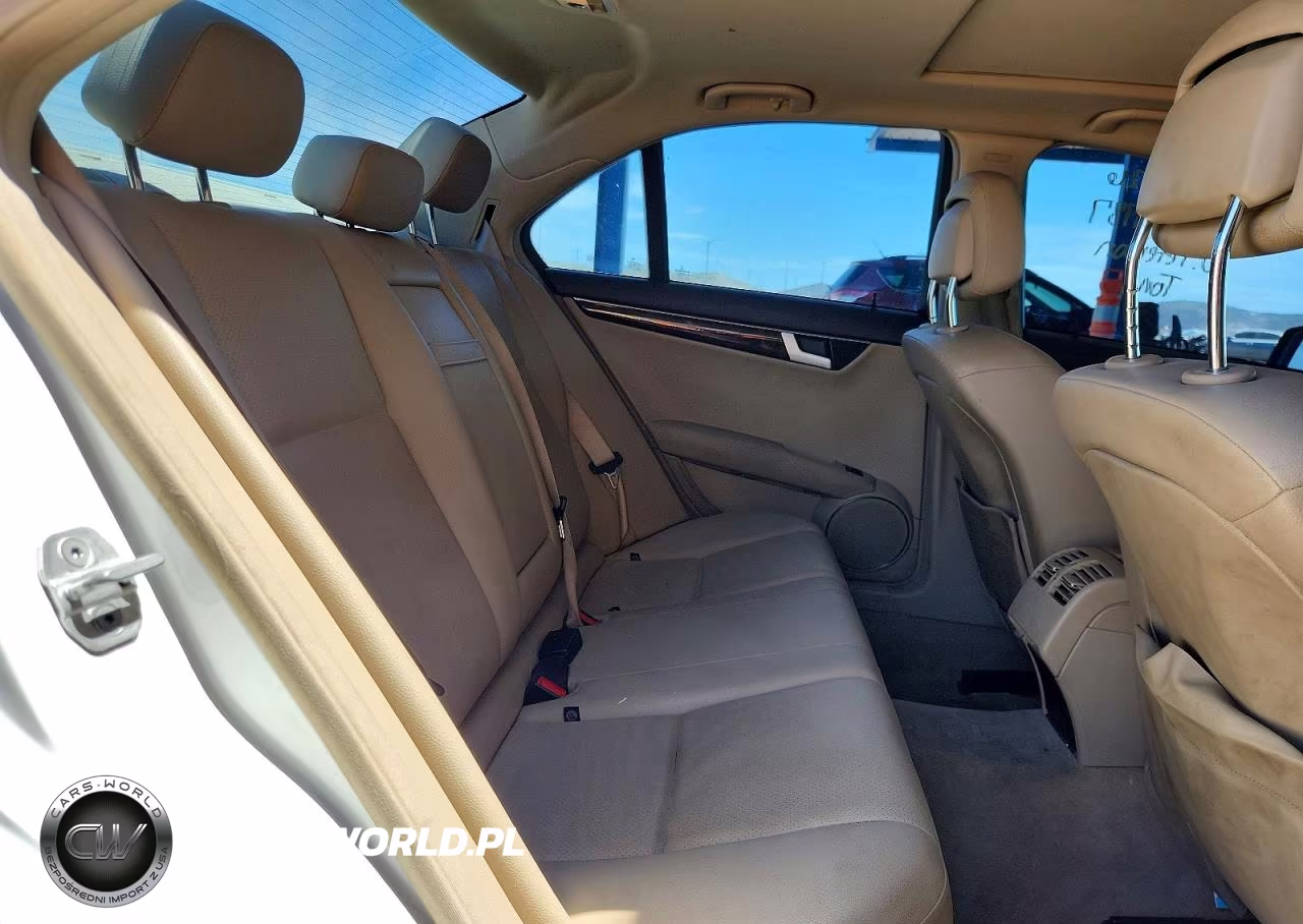 2013 Mercedes-Benz C 250 VIN:WDDGF4HBXDR284495 - 10