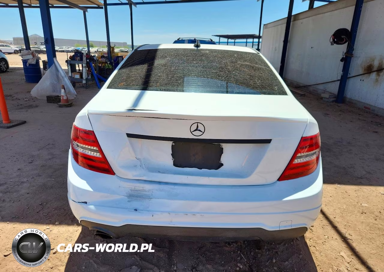 2013 Mercedes-Benz C 250 VIN:WDDGF4HBXDR284495 - 6