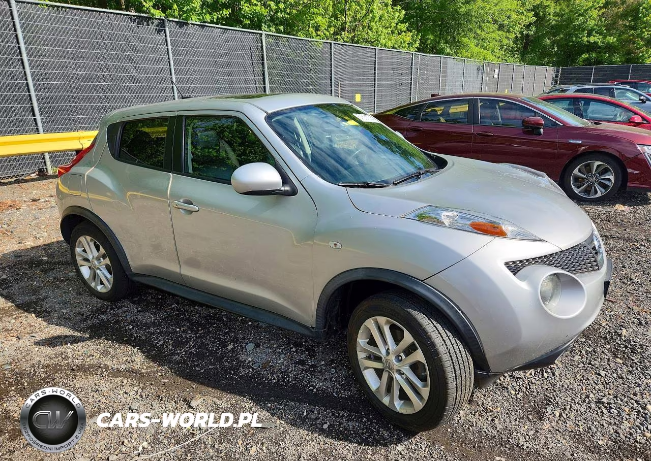 2013 Nissan Juke S VIN:JN8AF5MV9DT210742 - 4