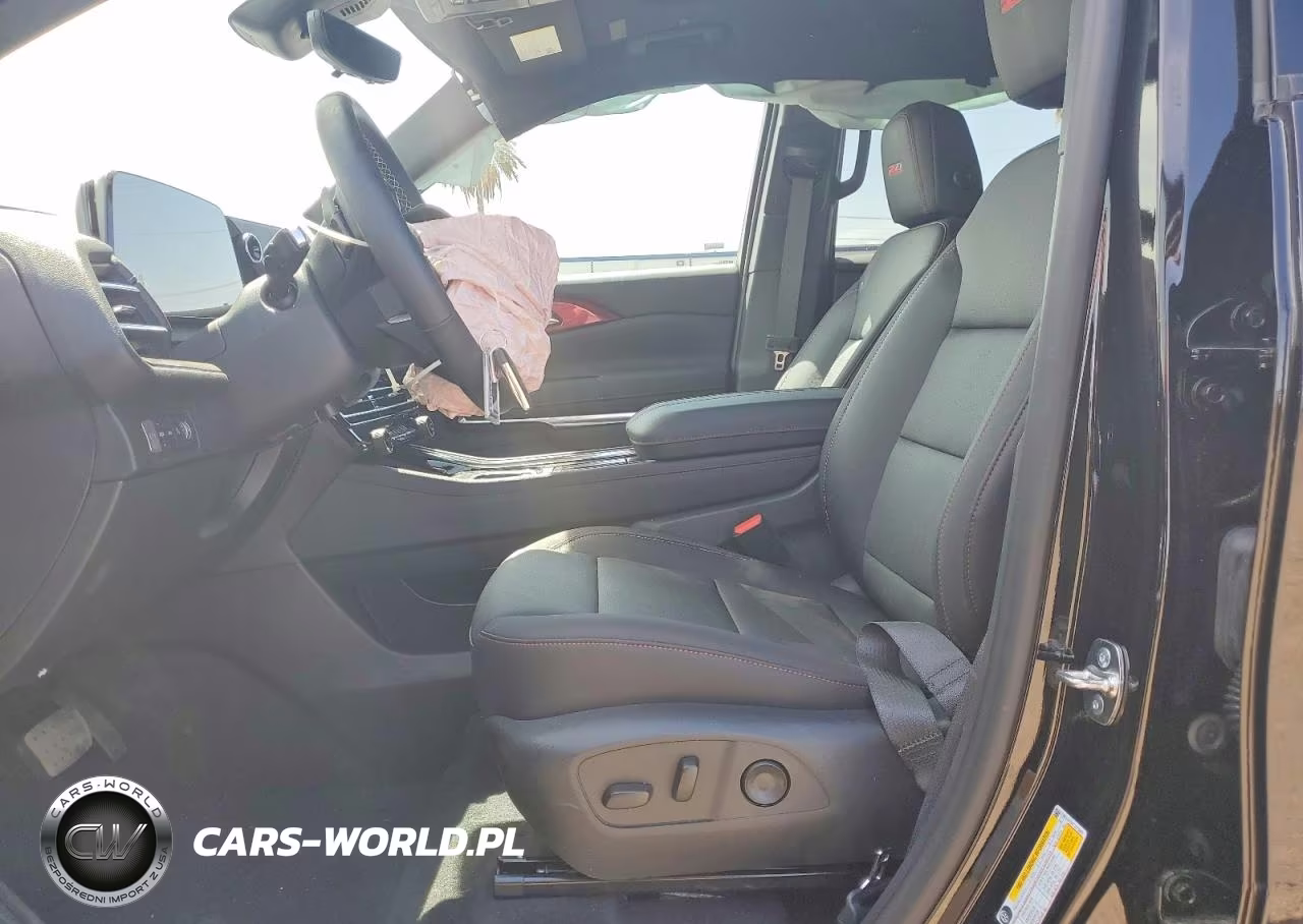 2026 Chevrolet Traverse Z71 VIN:1GNEVJKS4TJ272908 - 7