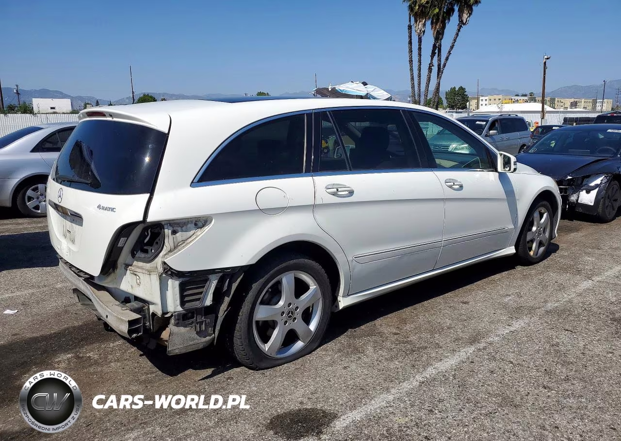 2011 Mercedes-Benz R 350 4Matic VIN:4JGCB6FE9BA114049 - 3