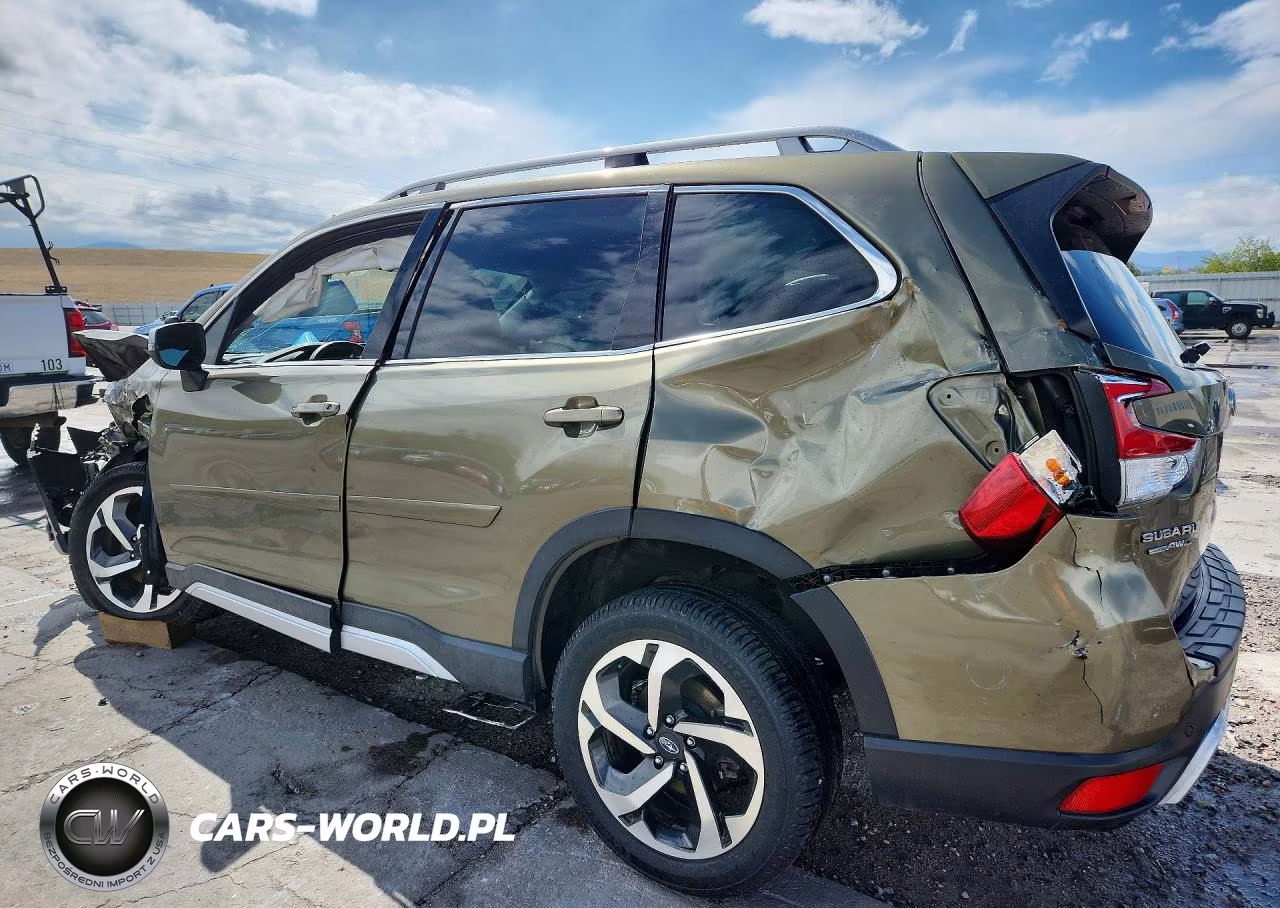 2022 Subaru Forester Touring VIN:JF2SKARC8NH491692 - 2