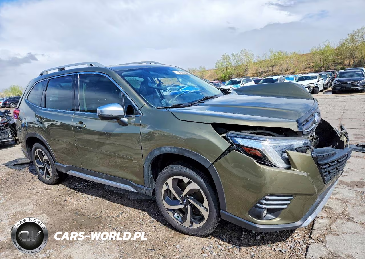 2022 Subaru Forester Touring VIN:JF2SKARC8NH491692 - 4