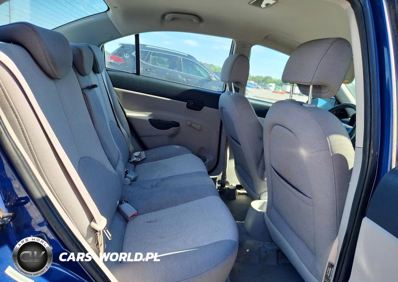 2007 Hyundai Accent Gls VIN:KMHCN46C57U075654 - 10