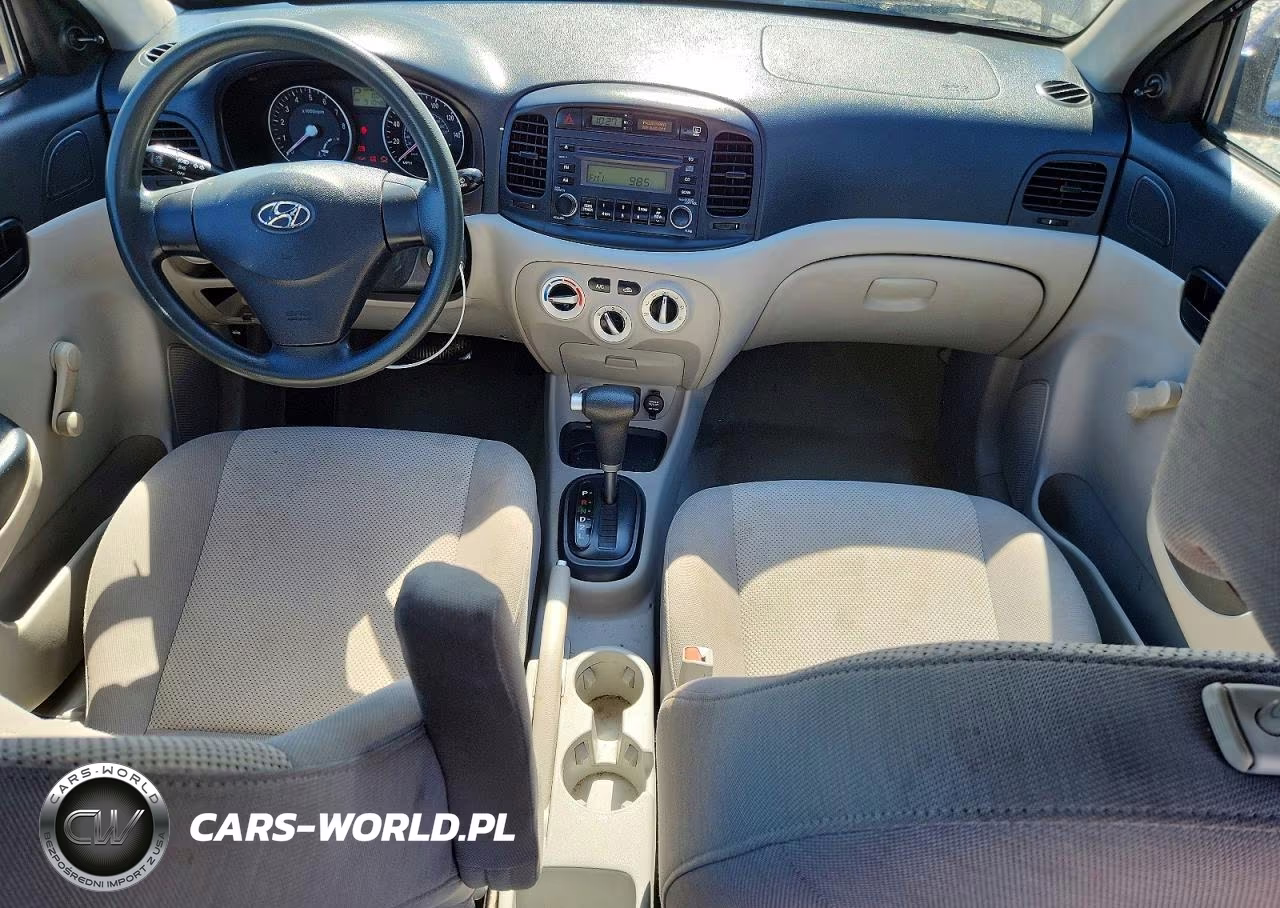 2007 Hyundai Accent Gls VIN:KMHCN46C57U075654 - 8