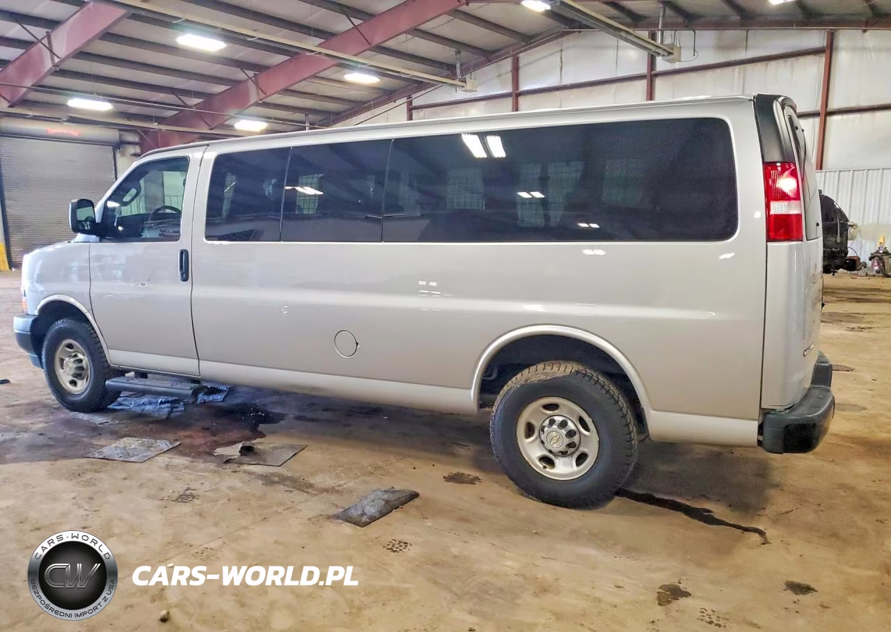 2021 Chevrolet Express G3500 Ls 6.6L V-8 Passenger VIN:1GAZGNF76M1245298 - 2
