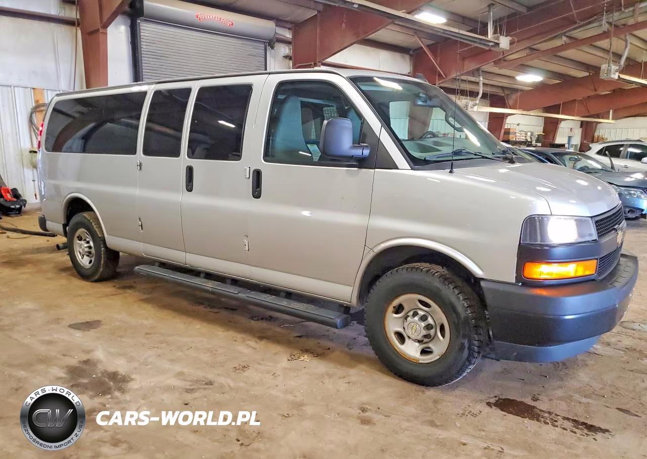 2021 Chevrolet Express G3500 Ls 6.6L V-8 Passenger VIN:1GAZGNF76M1245298 - 4