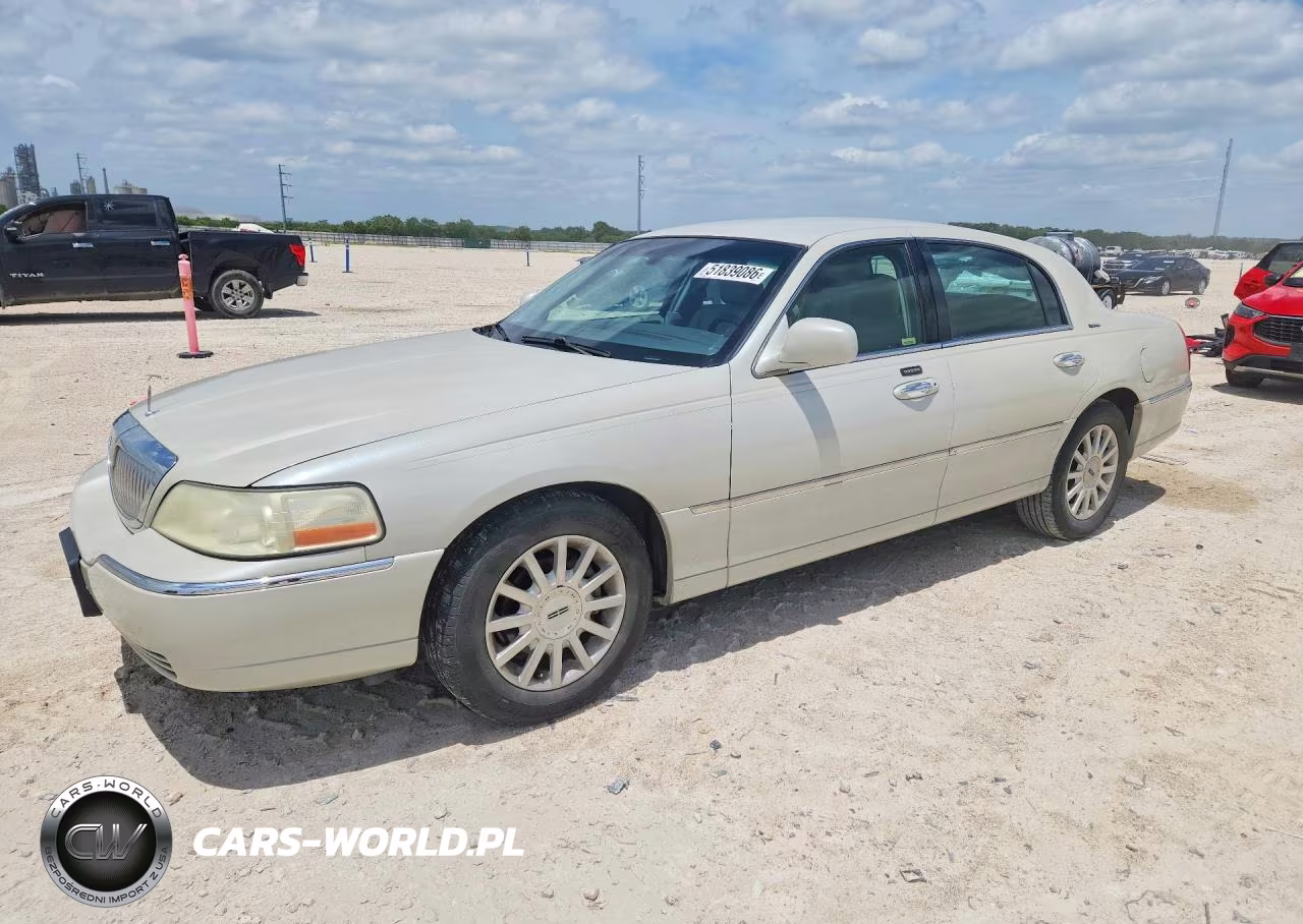 2007 Lincoln Town Car Signature