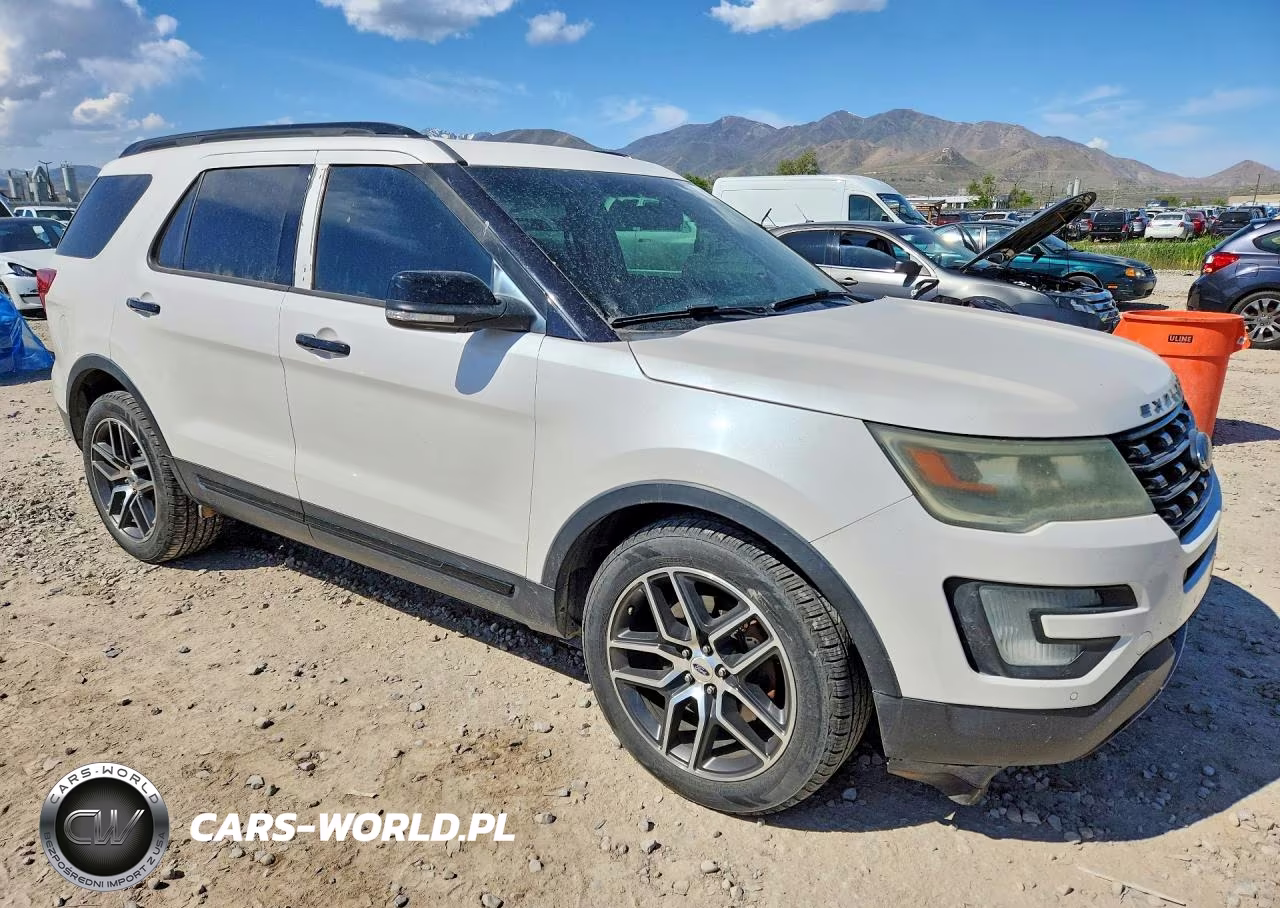 2016 Ford Explorer Sport VIN:1FM5K8GT7GGC09523 - 4
