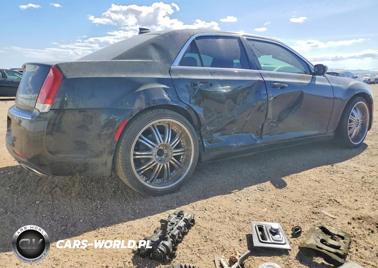 2015 Chrysler 300 Limited VIN:2C3CCAAG2FH908481 - 3