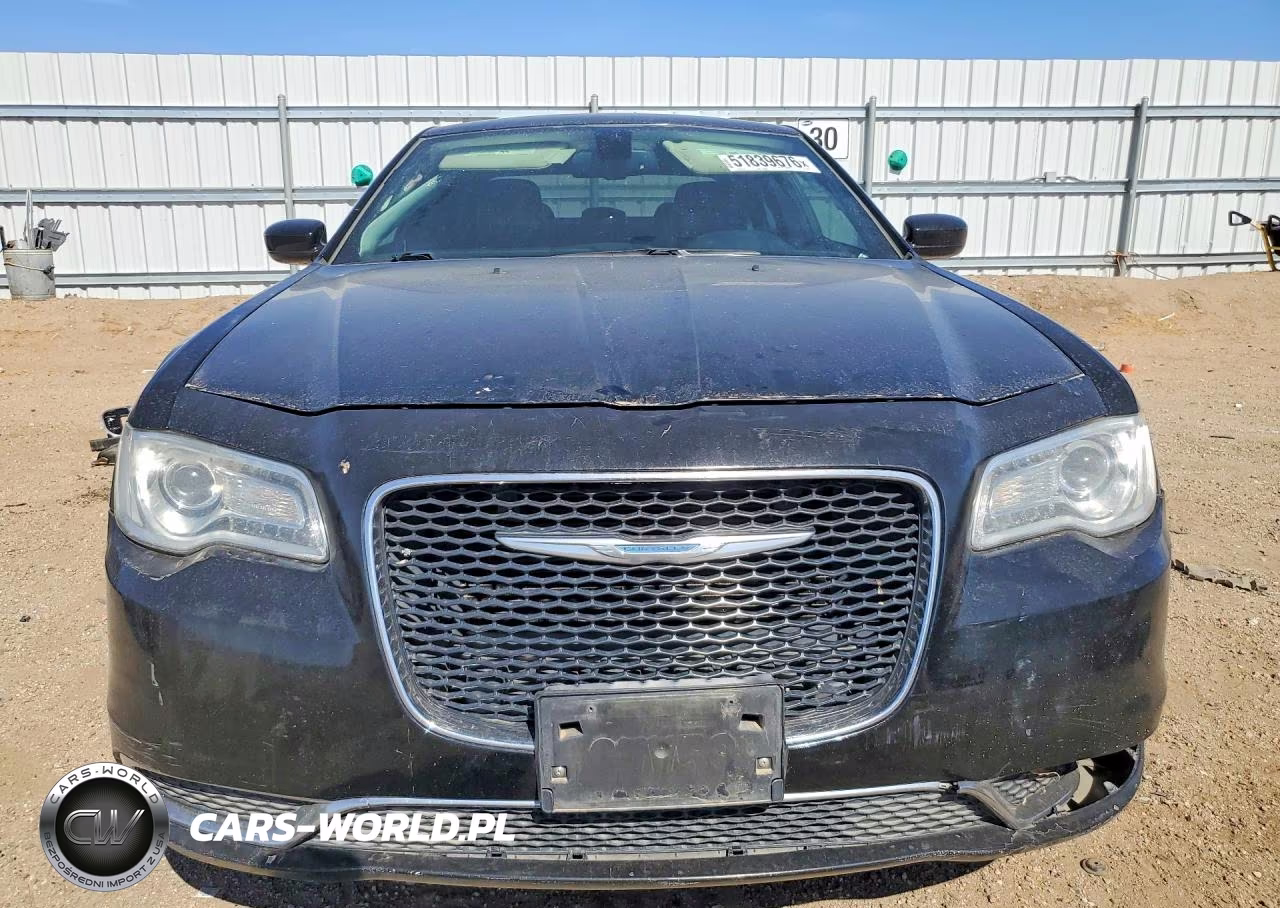 2015 Chrysler 300 Limited VIN:2C3CCAAG2FH908481 - 5