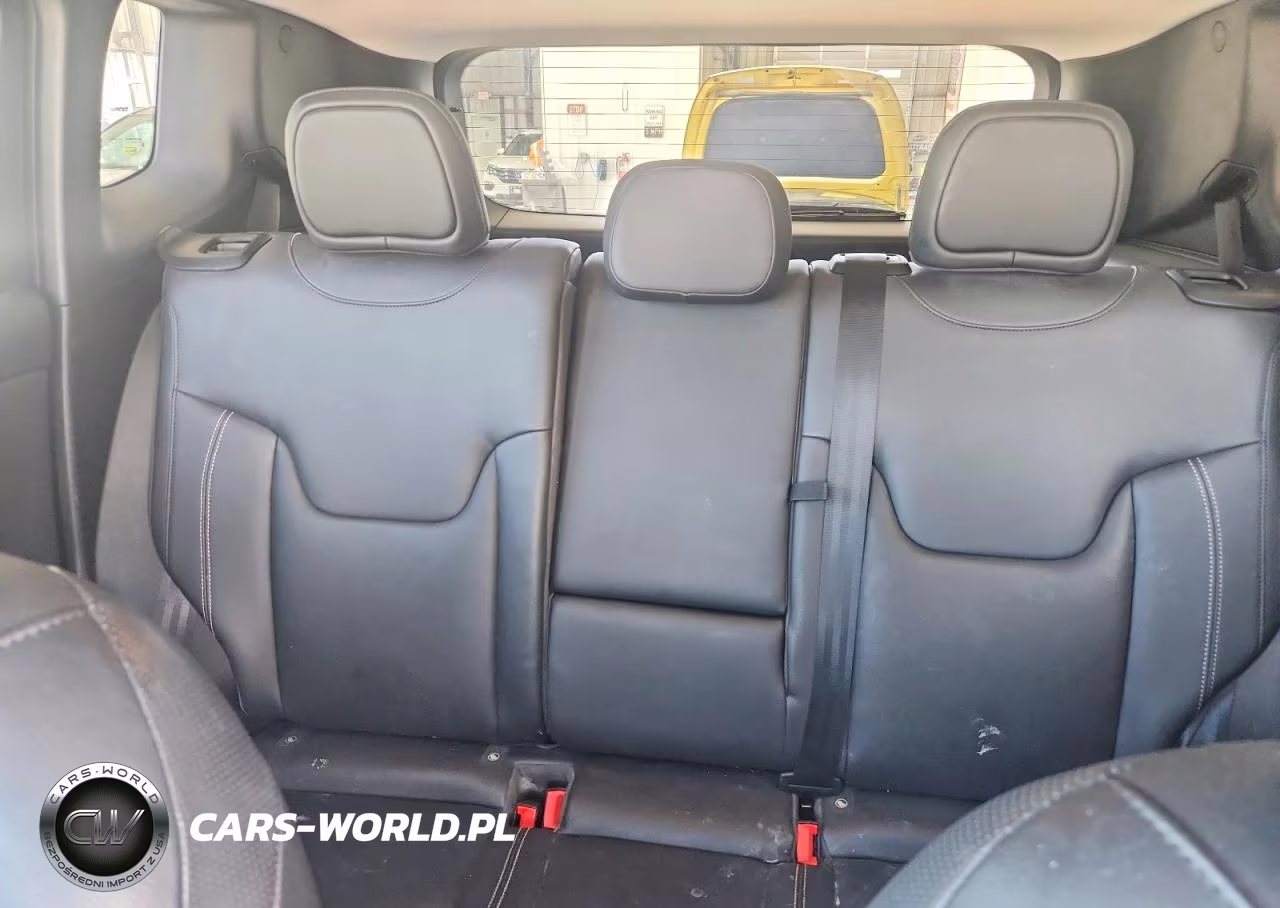 2017 Jeep Renegade Limited VIN:ZACCJBDB3HPG56376 - 10