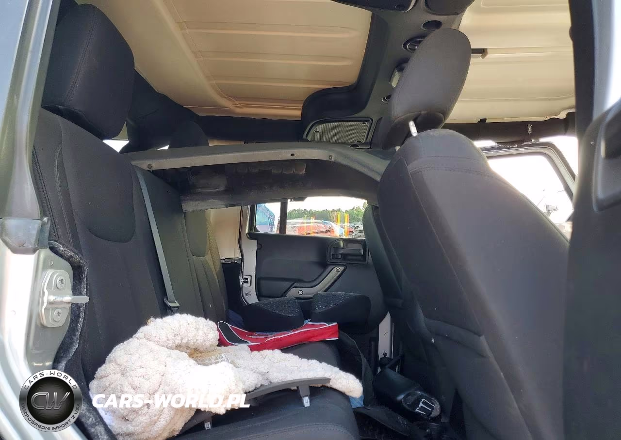2017 Jeep Wrangler Unlimited Sport VIN:1C4BJWDG8HL529075 - 10