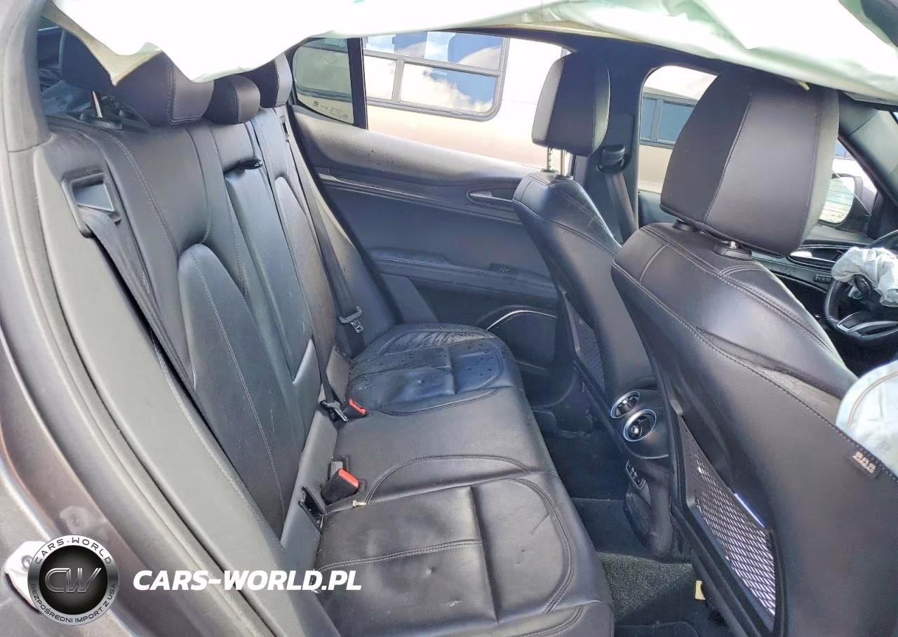 2022 Alfa Romeo Stelvio VIN:ZASPAJANXN7D47840 - 10