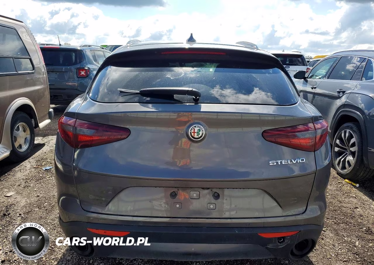 2022 Alfa Romeo Stelvio VIN:ZASPAJANXN7D47840 - 6