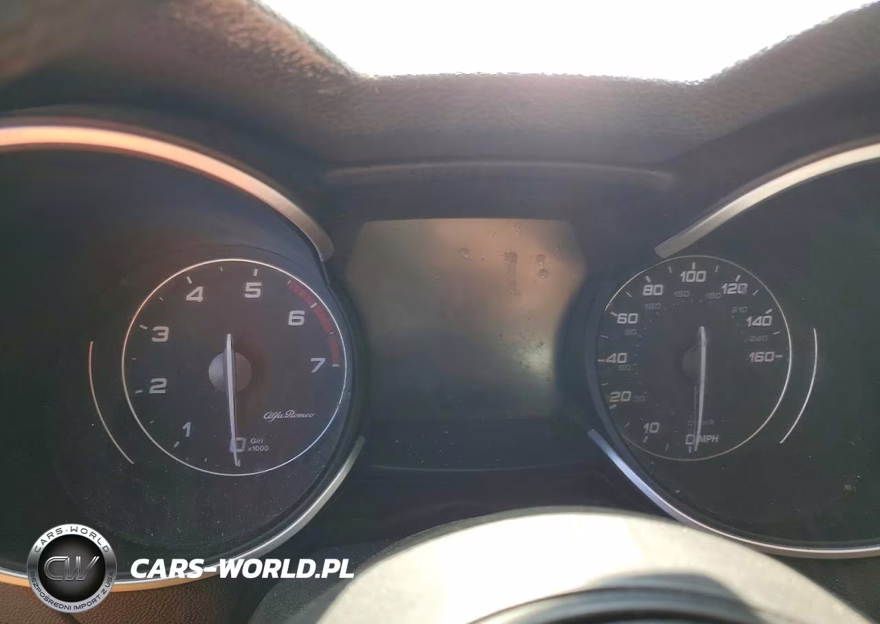 2022 Alfa Romeo Stelvio VIN:ZASPAJANXN7D47840 - 9