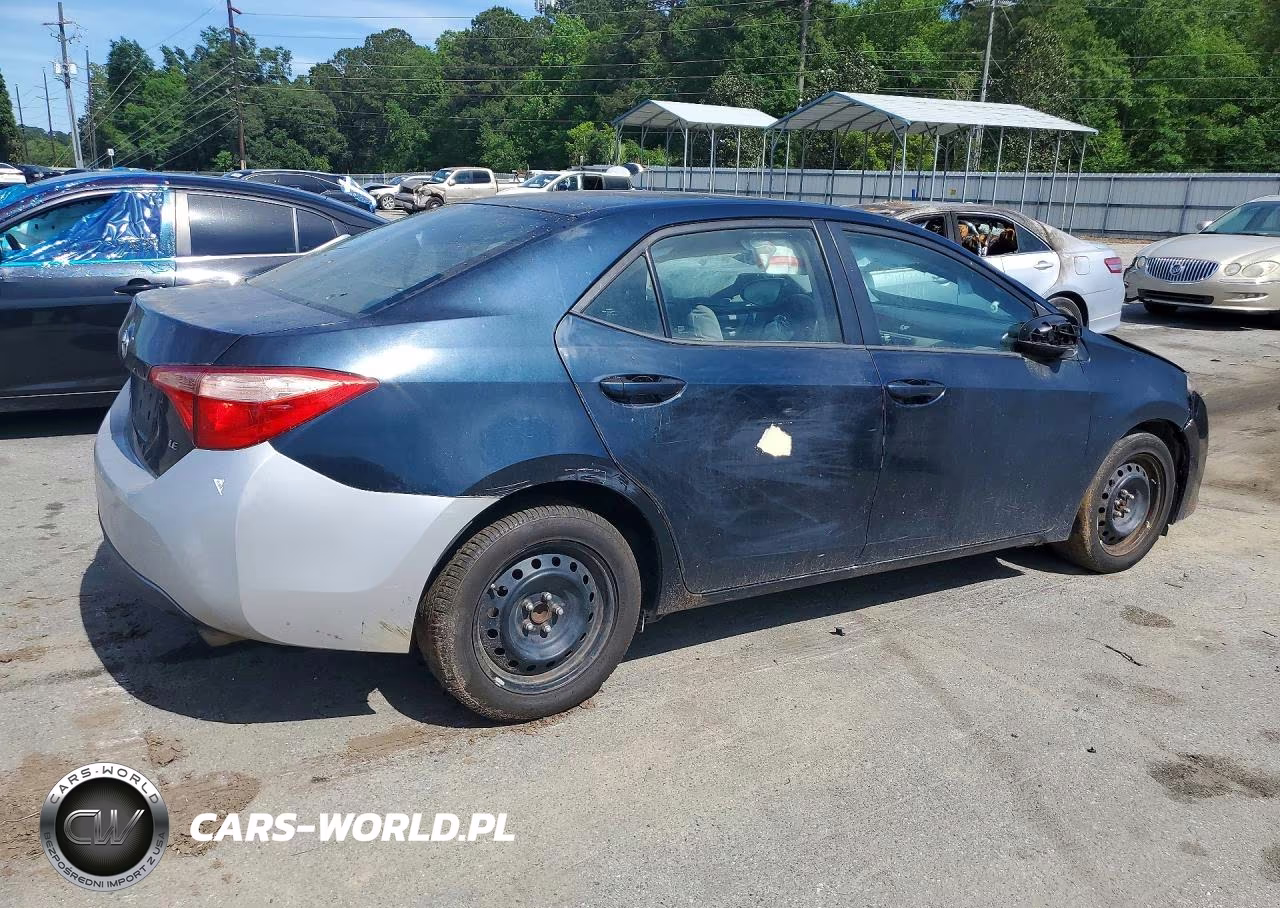 2017 Toyota Corolla Le VIN:5YFBURHE3HP674470 - 3