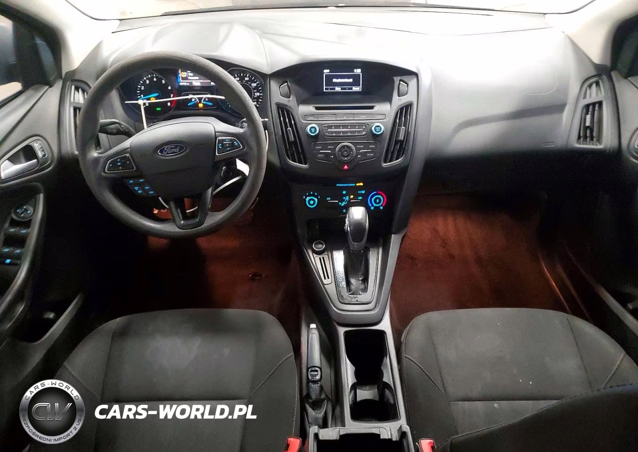 2015 Ford Focus Se VIN:1FADP3F25FL347800 - 8