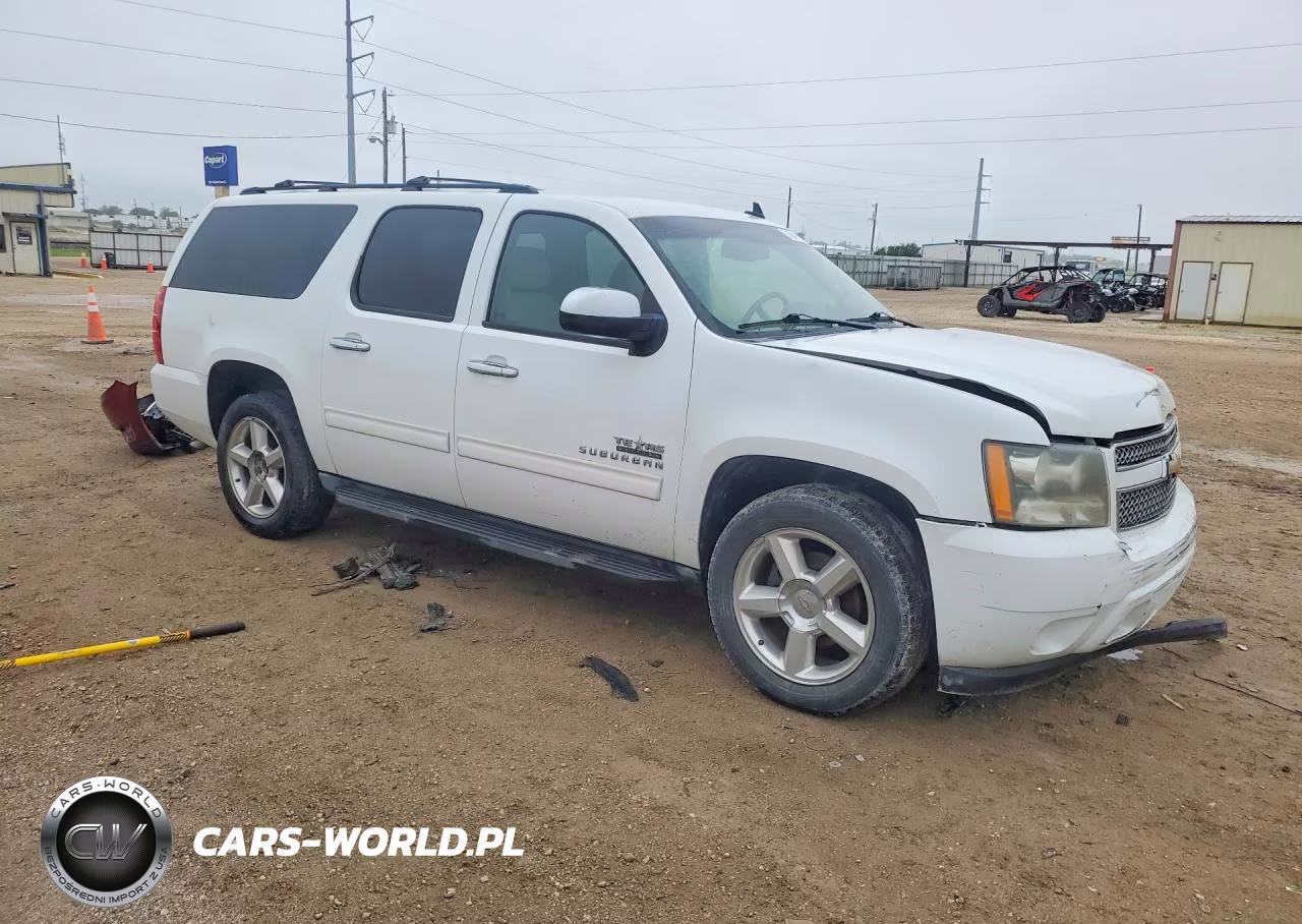 2011 Chevrolet Subrbn1500 VIN:1GNSCHE01BR361380 - 4
