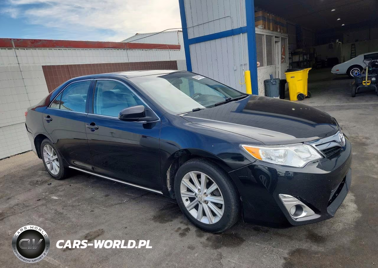 2012 Toyota Camry Xle VIN:4T4BF1FK6CR175972 - 4