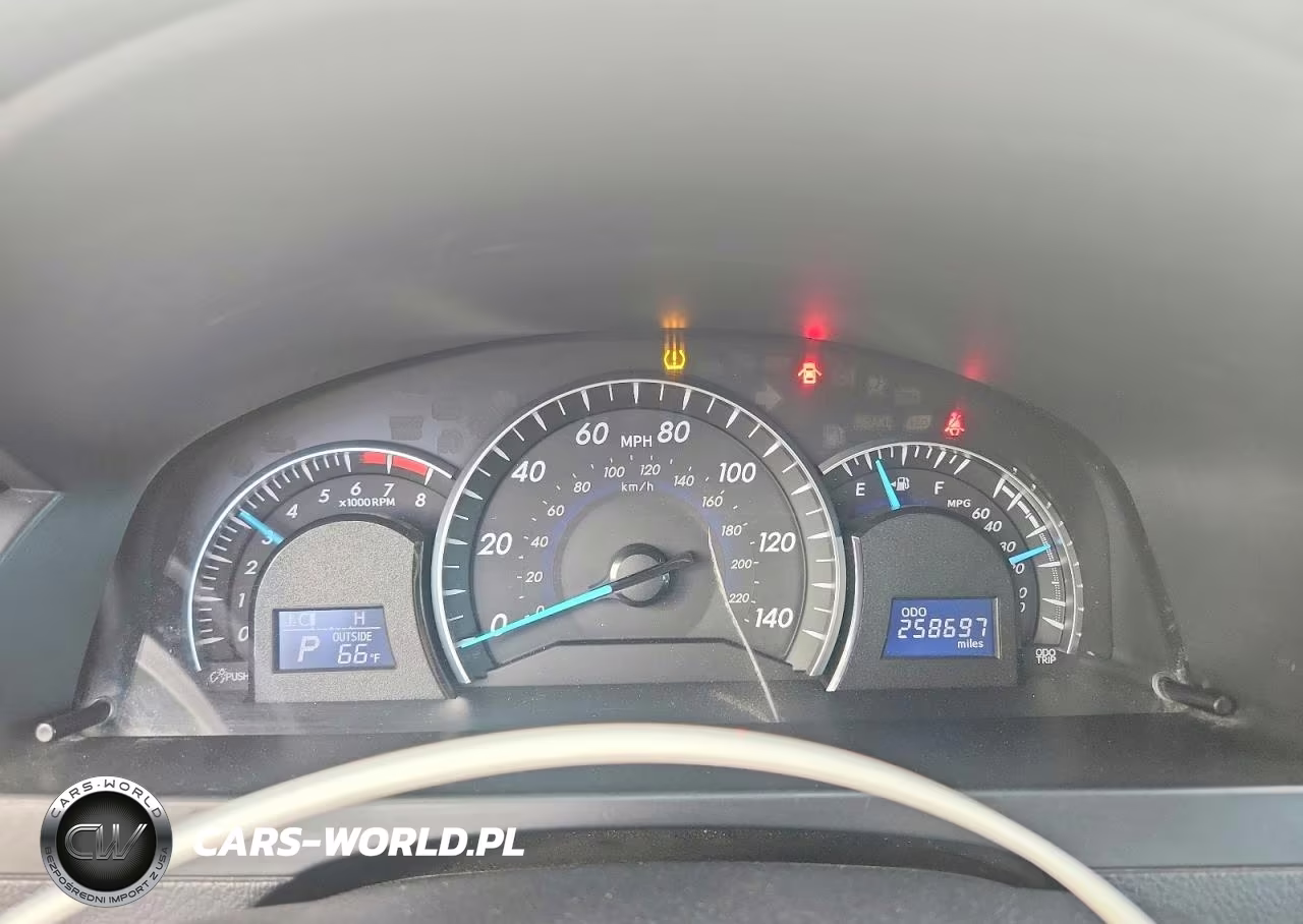 2012 Toyota Camry Xle VIN:4T4BF1FK6CR175972 - 9