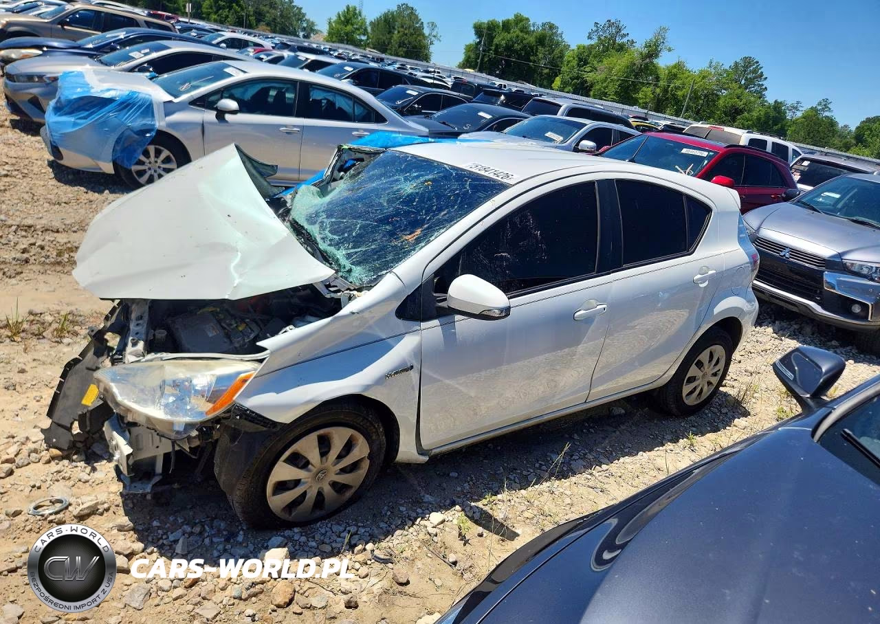 2014 Toyota Prius C Two