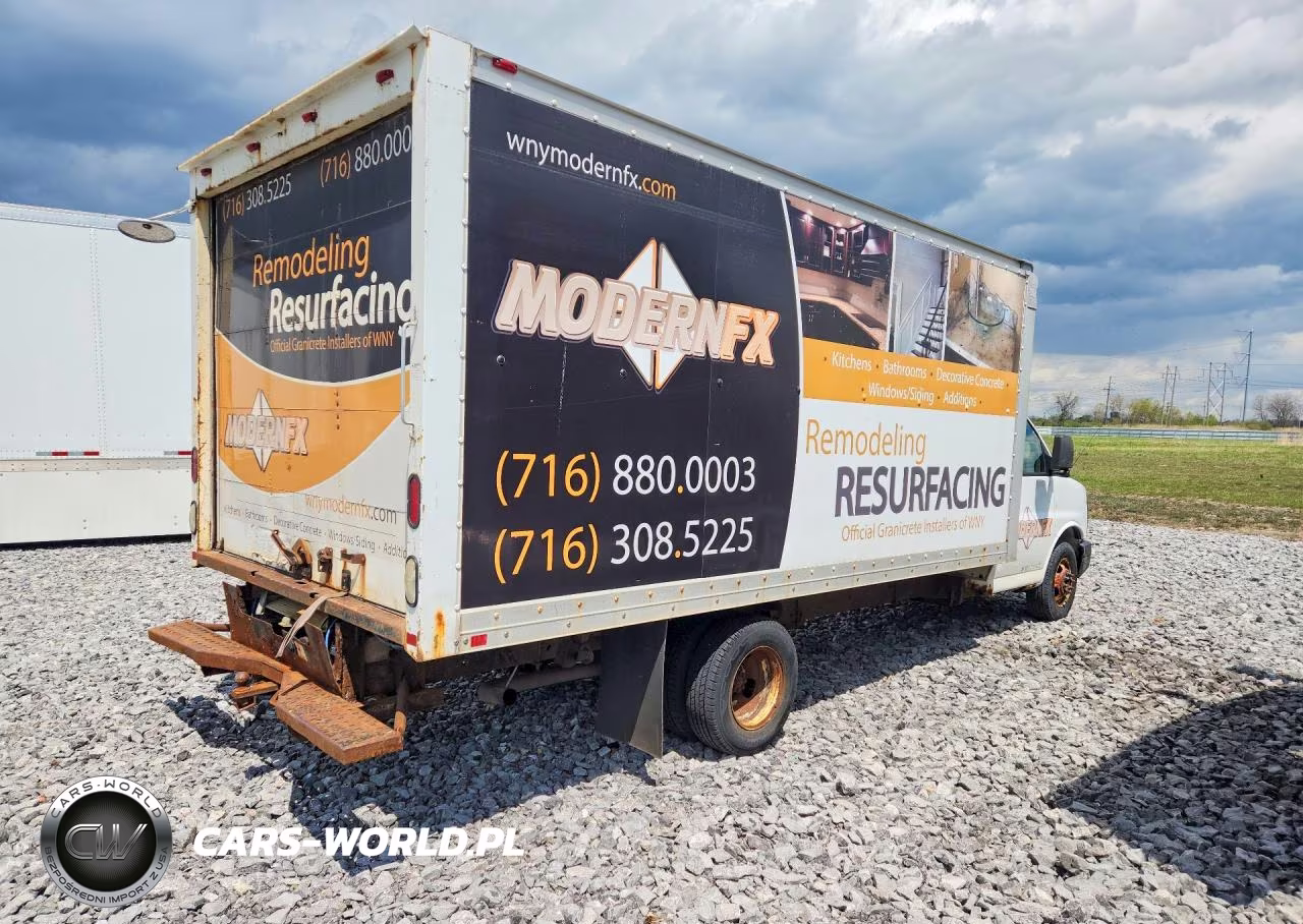 2005 GMC Savana Cutaway G3500 VIN:1GDJG31V151907610 - 3