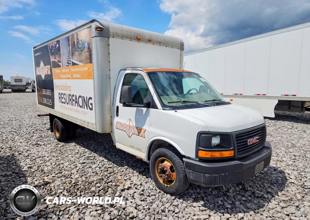 2005 GMC Savana Cutaway G3500 VIN:1GDJG31V151907610 - 4
