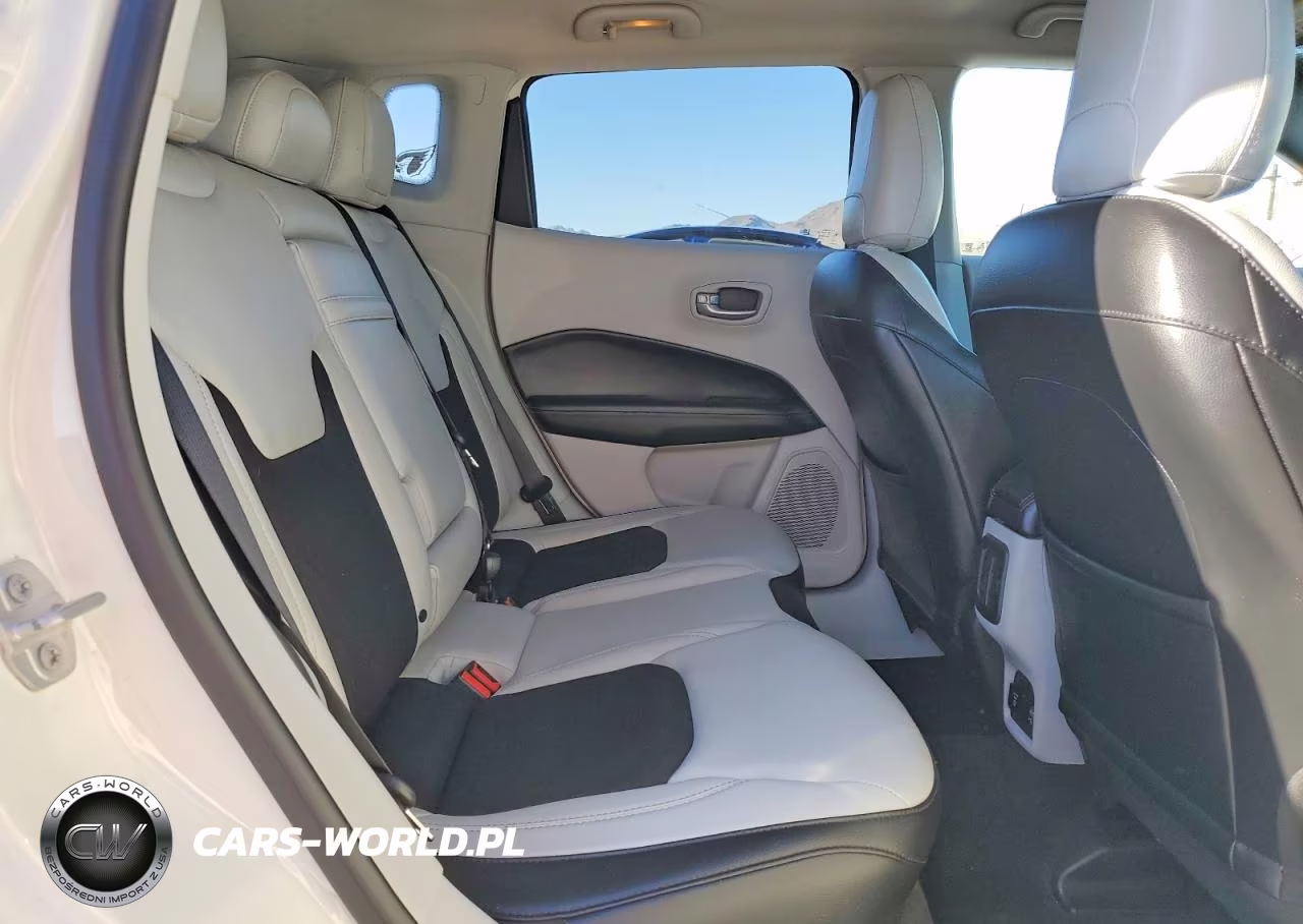 2017 Jeep Compass Latitude VIN:3C4NJDBB9HT688653 - 10