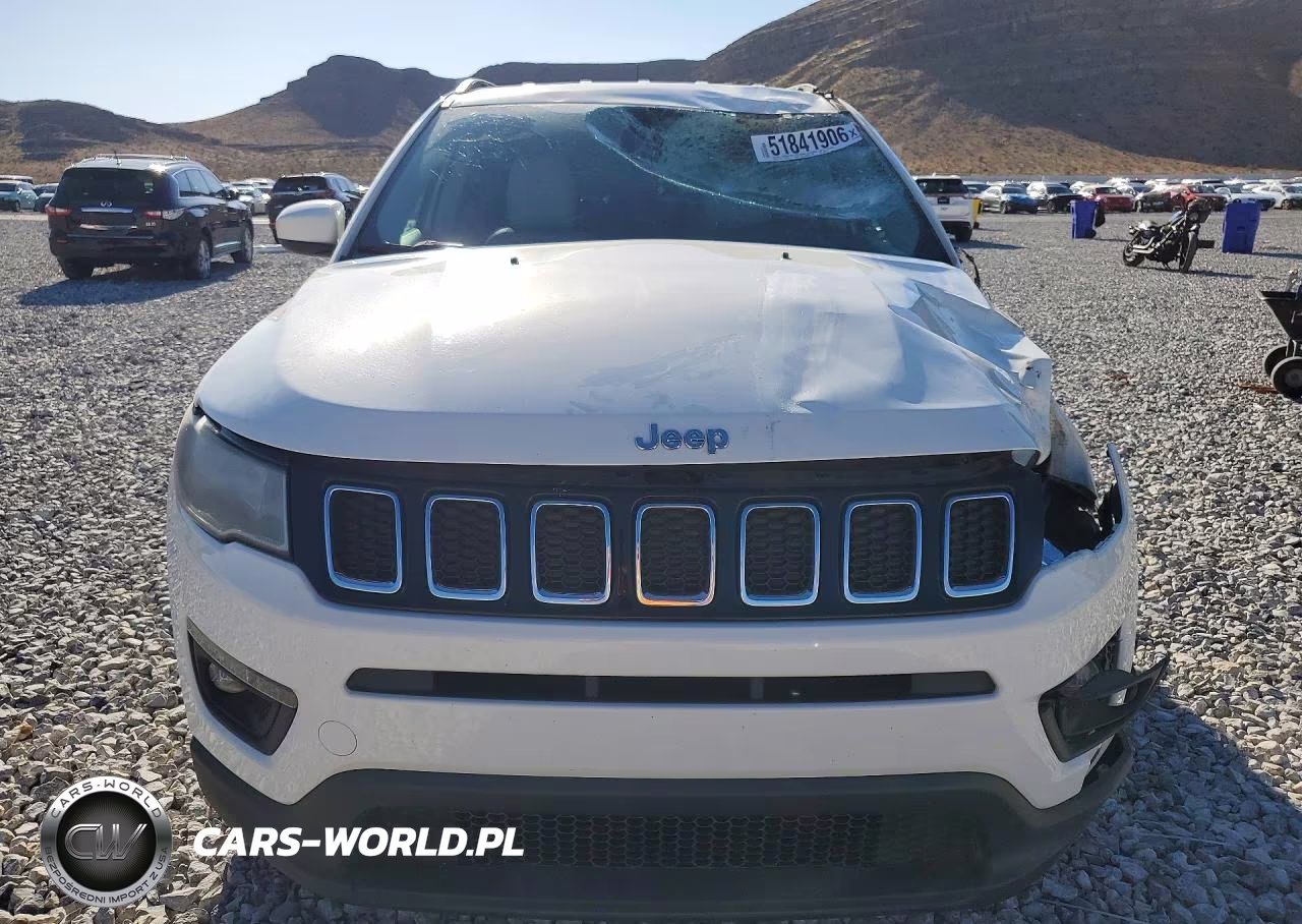 2017 Jeep Compass Latitude VIN:3C4NJDBB9HT688653 - 5