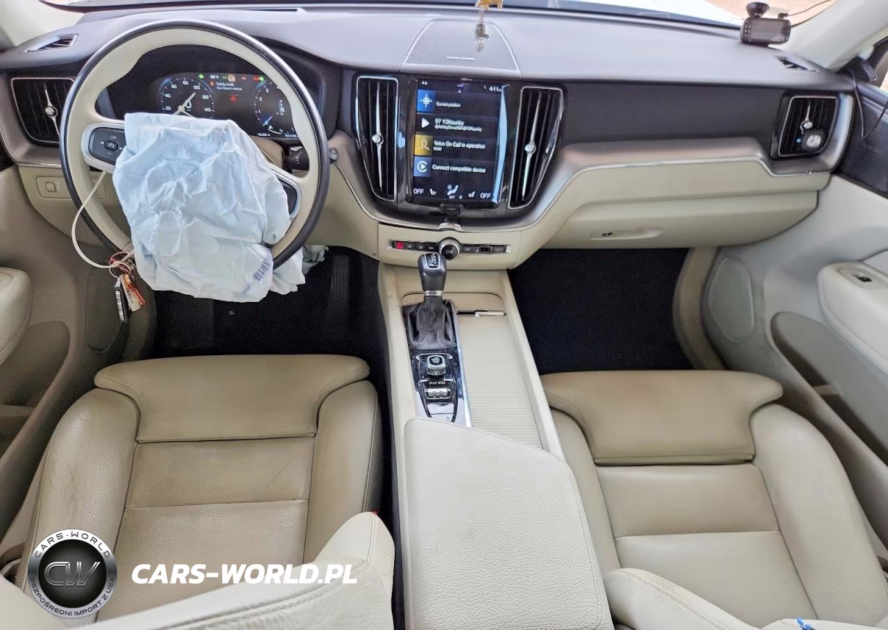 2019 Volvo Xc60 T5 Momentum VIN:LYV102DK4KB250164 - 8