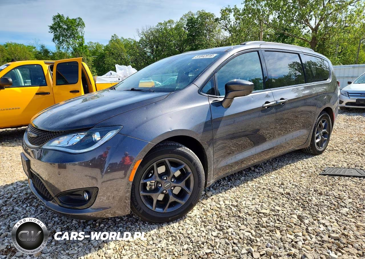 2018 Chrysler Pacifica Touring L Plus