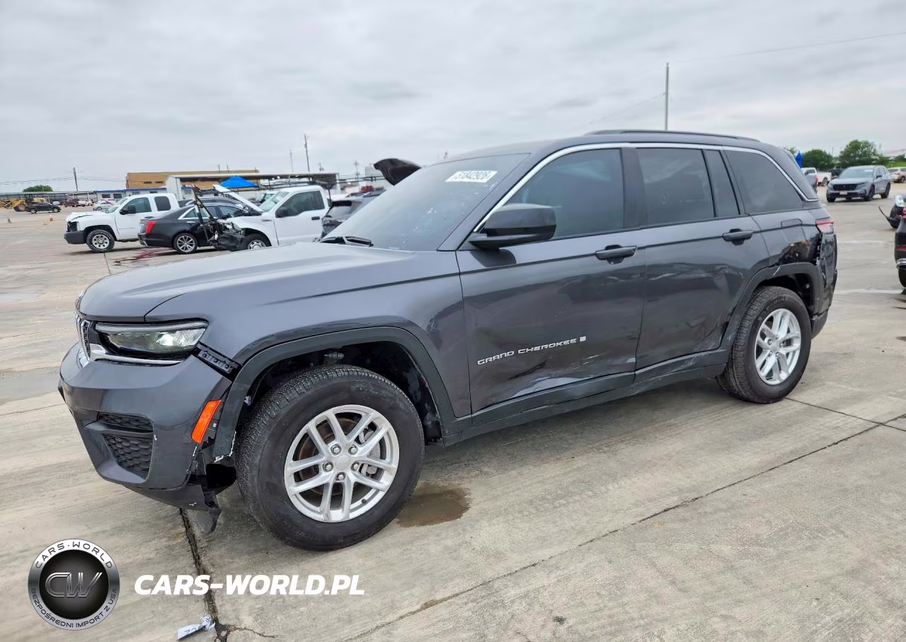 2025 Jeep Grand Cherokee Laredo