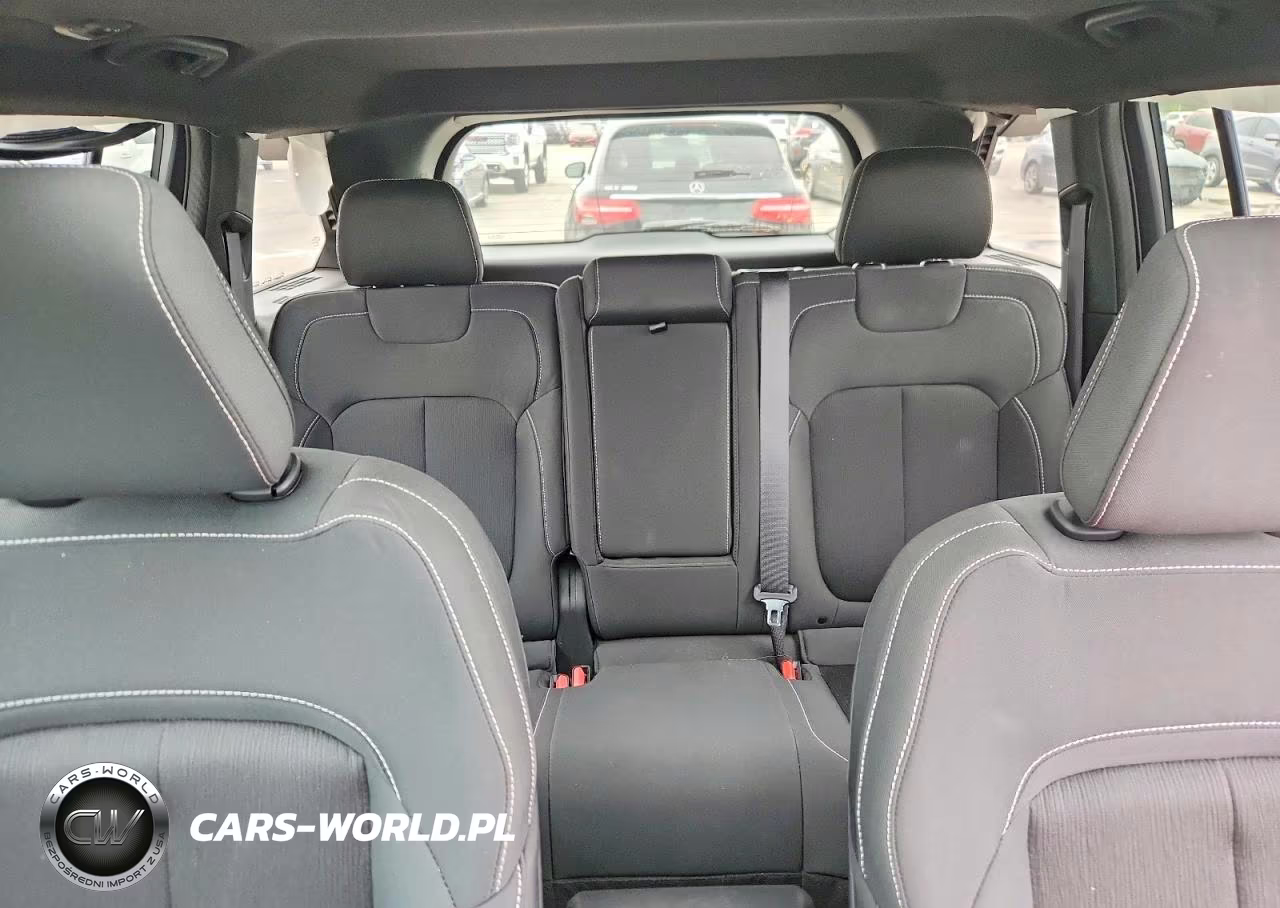2025 Jeep Grand Cherokee Laredo VIN:1C4RJGAG8SC314845 - 10