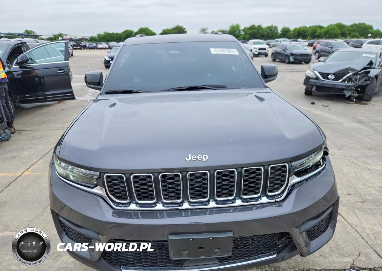2025 Jeep Grand Cherokee Laredo VIN:1C4RJGAG8SC314845 - 5
