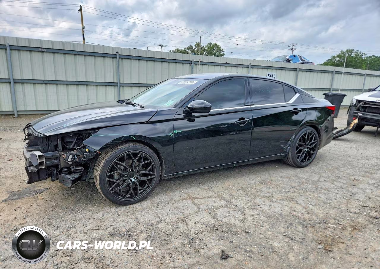 2023 Nissan Altima Sr