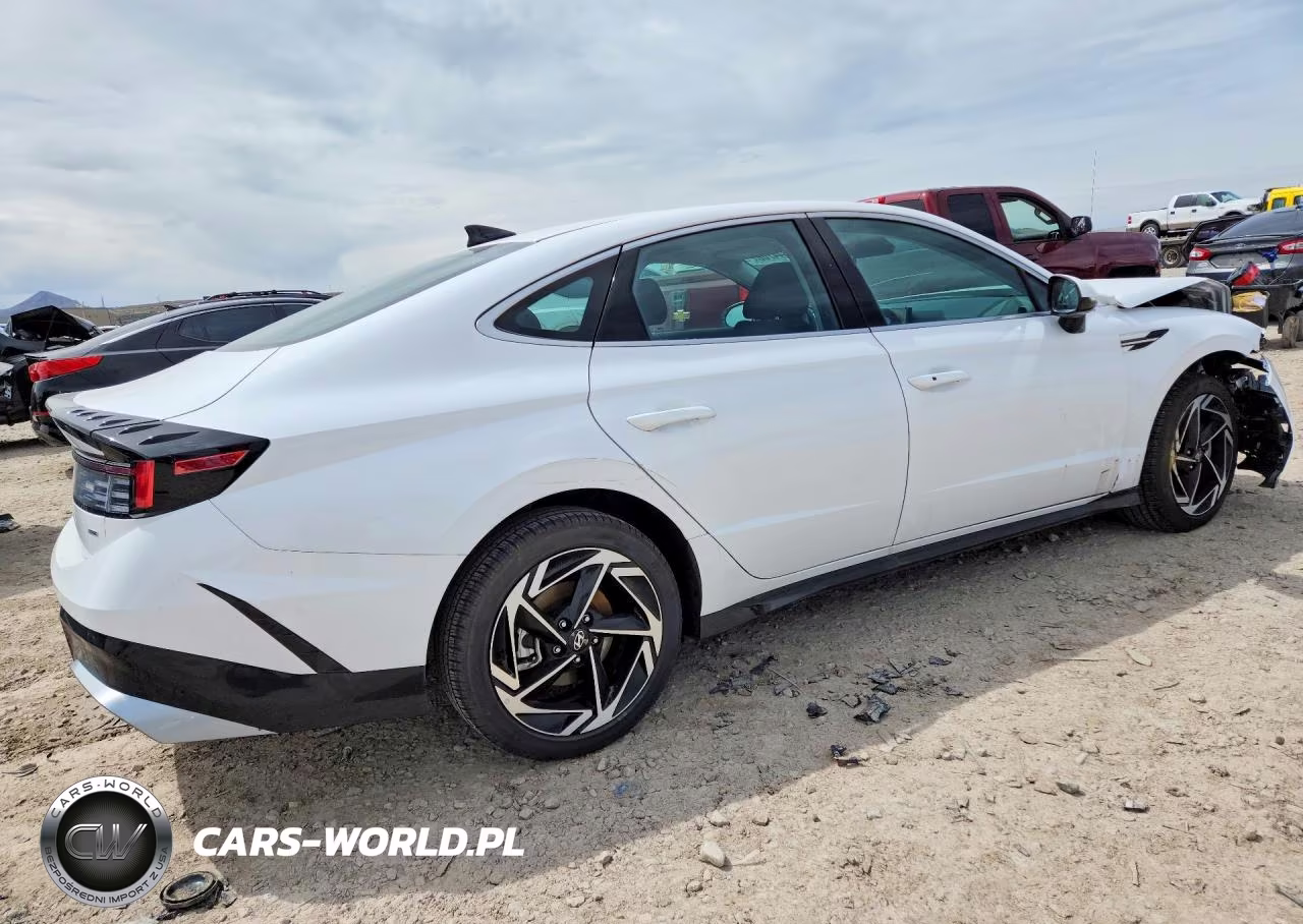 2026 Hyundai Sonata Sel Sport VIN:KMHL64JA7TA524816 - 3
