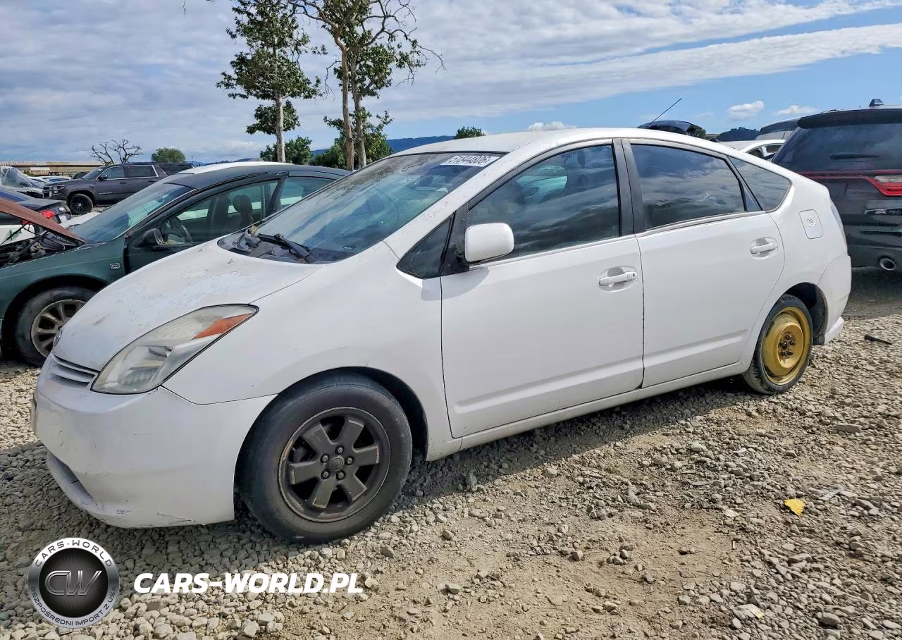 2005 Toyota Prius Base